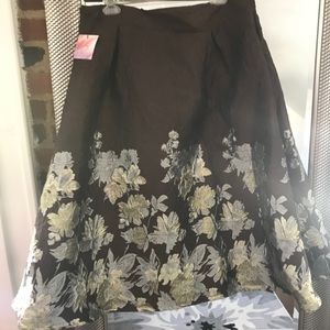 Mid length beautiful skirt